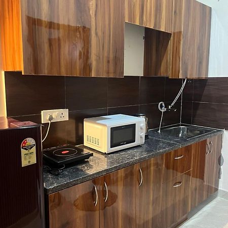 Studio Apartment In Greater Noida Exteriér fotografie