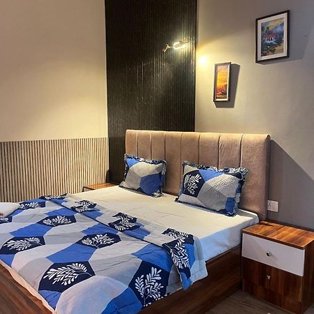 Studio Apartment In Greater Noida Exteriér fotografie