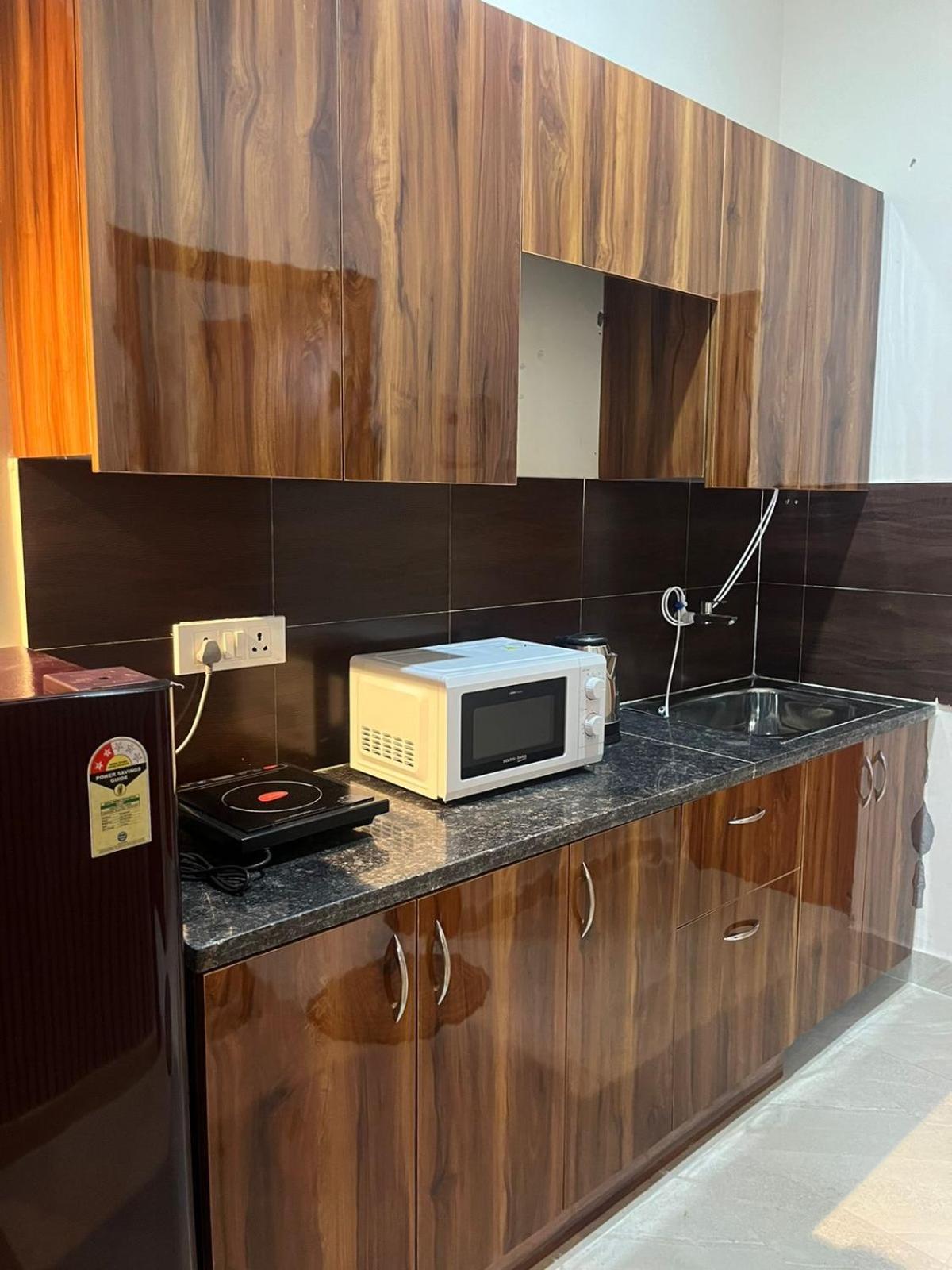 Studio Apartment In Greater Noida Exteriér fotografie